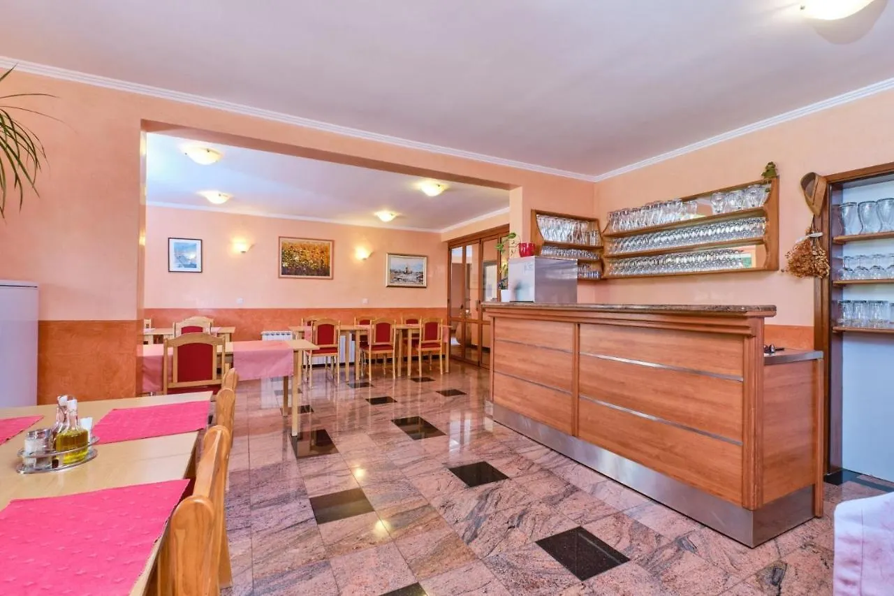 Guest house Rooms With A Parking Space Veli Losinj, Losinj - 21045
